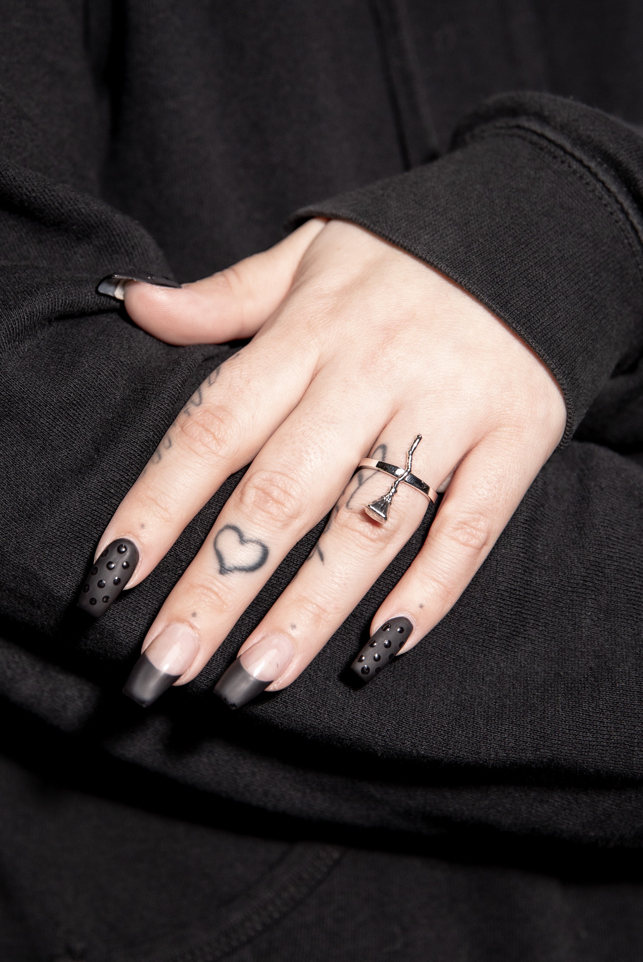 Nydia's Broomstick Ring